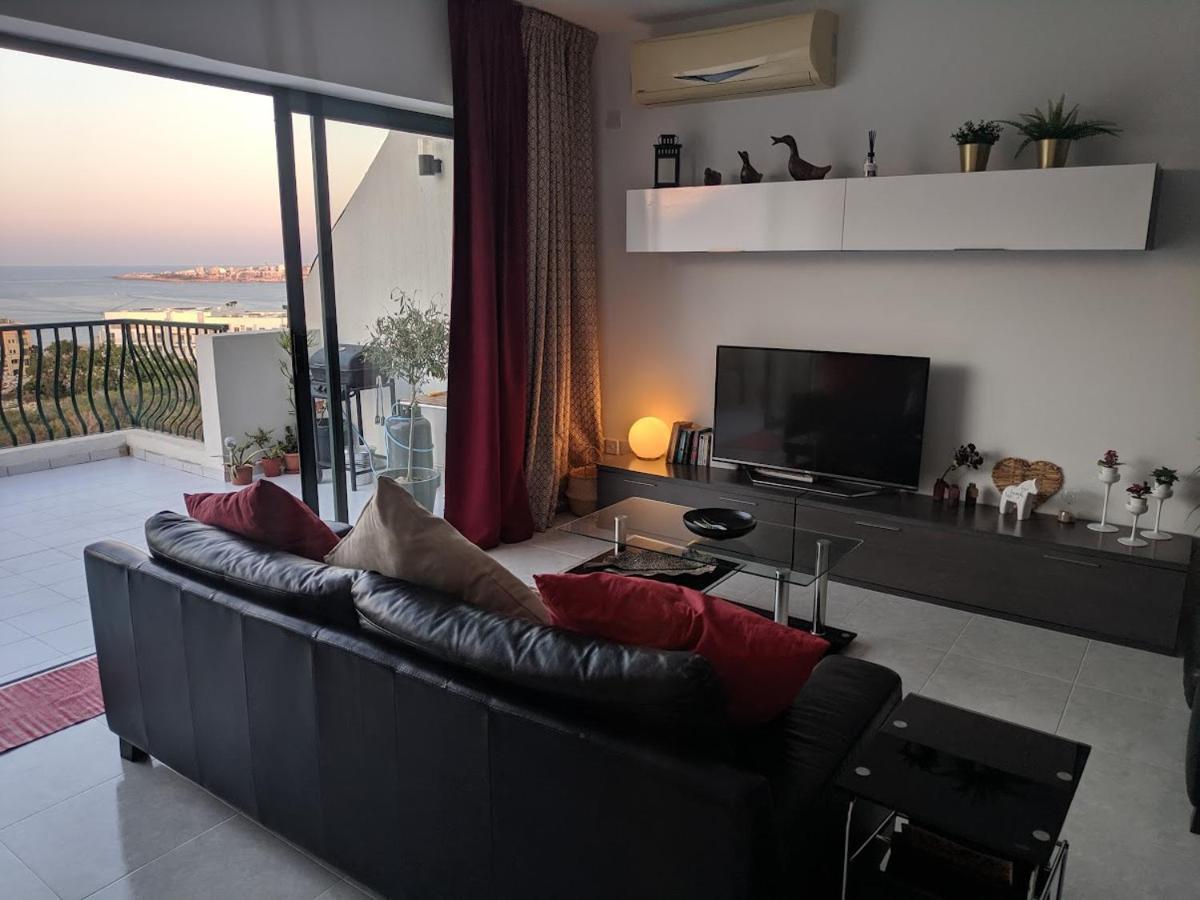 خليج سانت بول Gaia Penthouse Sea And Country Views Home المظهر الخارجي الصورة