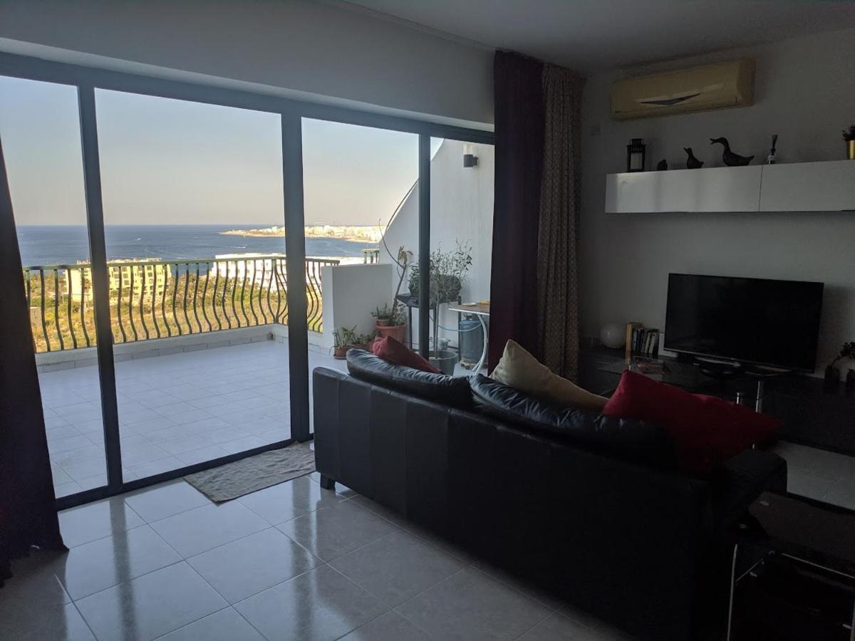 خليج سانت بول Gaia Penthouse Sea And Country Views Home المظهر الخارجي الصورة