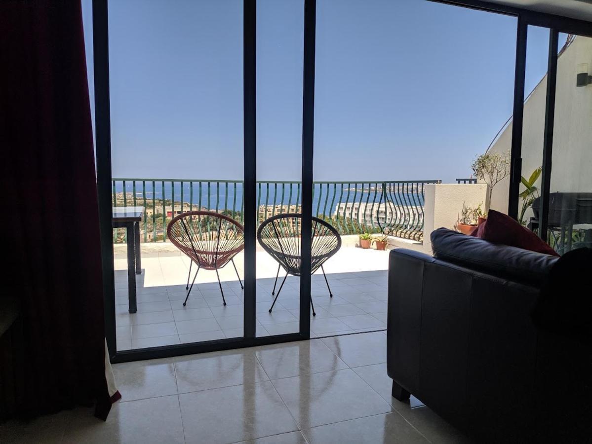 خليج سانت بول Gaia Penthouse Sea And Country Views Home المظهر الخارجي الصورة